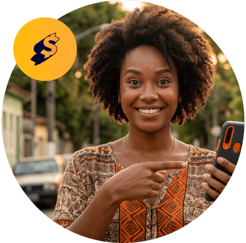 Pessoa simulando o empréstimo de 500 reais pelo celular